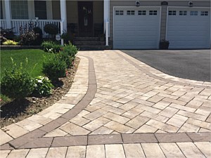 cambridge sahara chestnut lite ledgestone 45 herringbone pattern front walkway walk pavers 6x9 chestnut double border east meadow